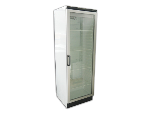 Kühlschrank mit Glastür "Standard" 230 V, 0,3 kW 60 x 62 192 cm Achtung! Der Kühlschrank weist deutliche Gebrauchsspuren auf und ist nicht für den Sichtbereich geeignet